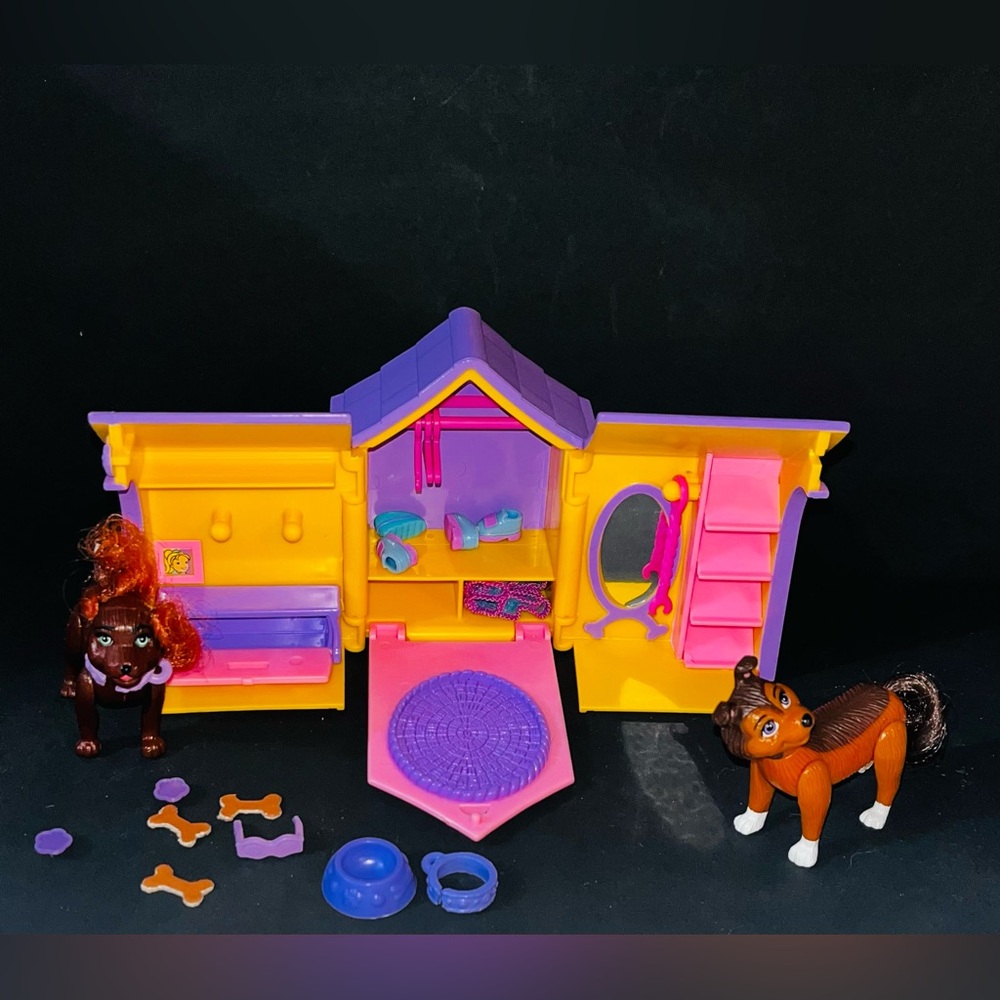 Y2K Polly Pocket Folding Fold Out Dog House 2 Dogs w/Accessories